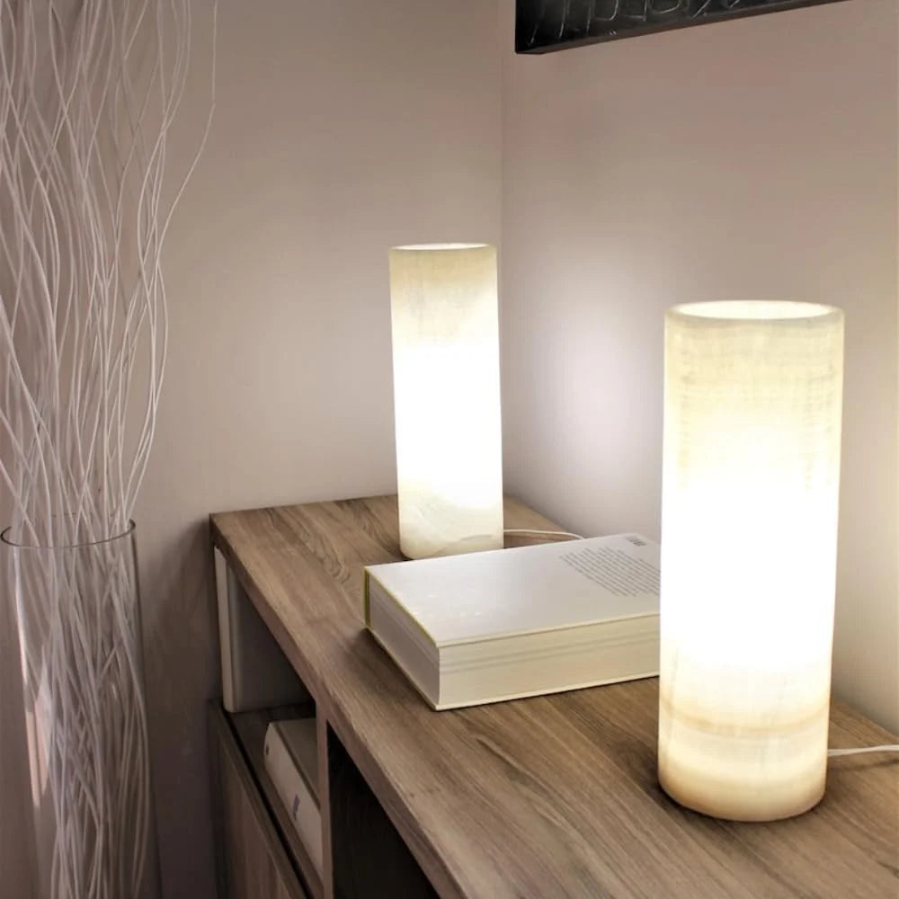 White Cylindrical Onyx Table Lamp, Minimalist Stone Lamp, Nightstand Lamp, Funky Bedside Lamp, Desk Lamp, Decorative Lamp, 4 "W X 12 "H X 4 "D, Accent Lamp for Living Room, Bedroom (Single-One Lamp)