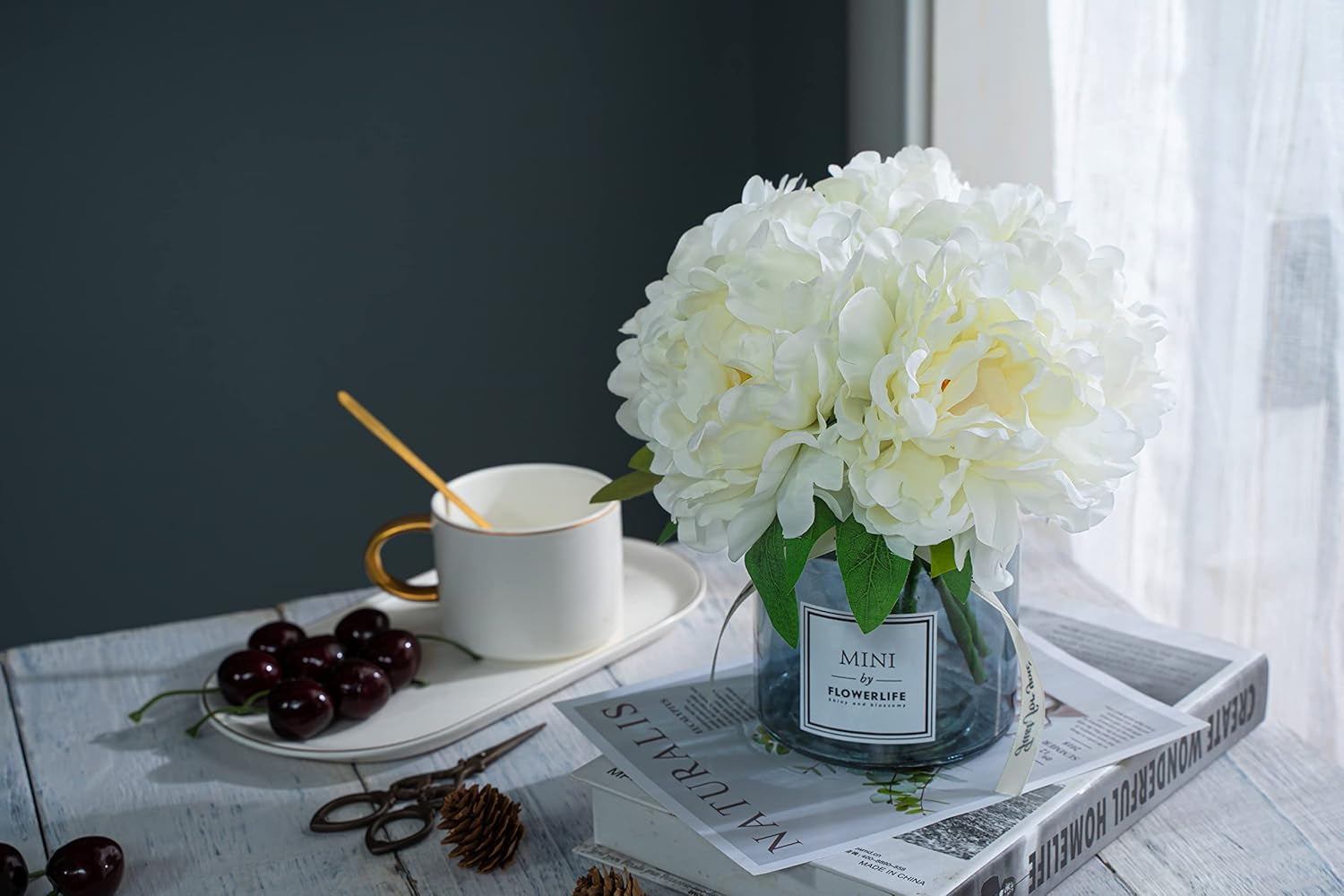 Artificial Hydrangea and Glass Vase Decoration, Ins Style Artificial Flower Glass Bottle Set