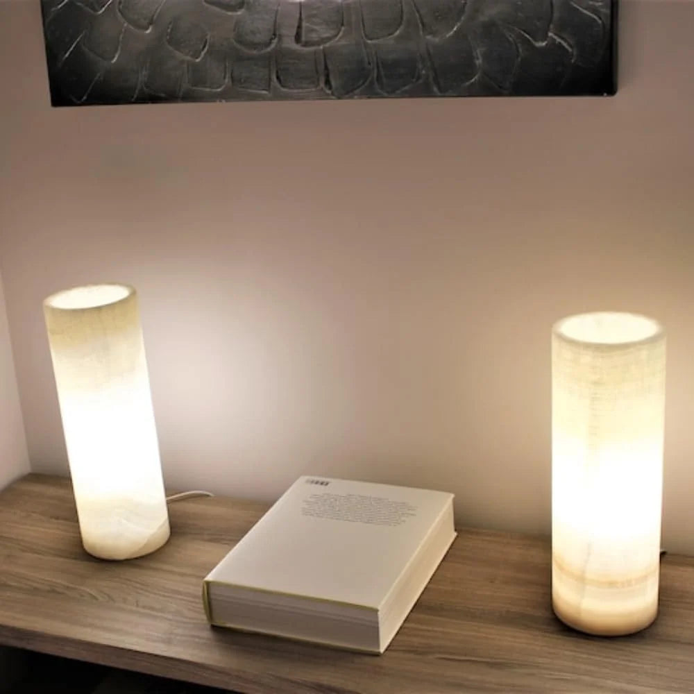 White Cylindrical Onyx Table Lamp, Minimalist Stone Lamp, Nightstand Lamp, Funky Bedside Lamp, Desk Lamp, Decorative Lamp, 4 "W X 12 "H X 4 "D, Accent Lamp for Living Room, Bedroom (Single-One Lamp)